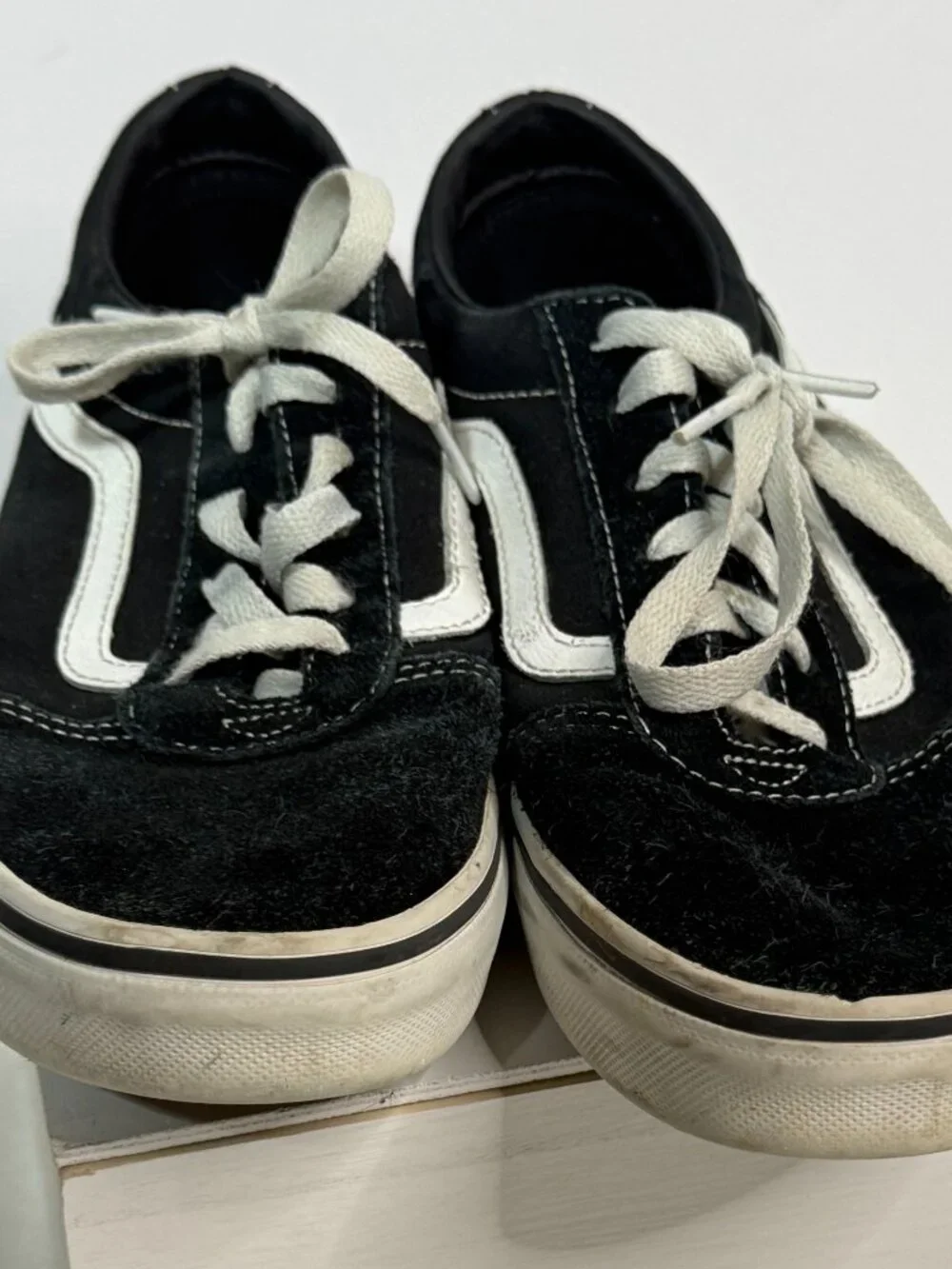Vans Old Skool Classic Black Suede Low Top Sneakers Youth Size 6